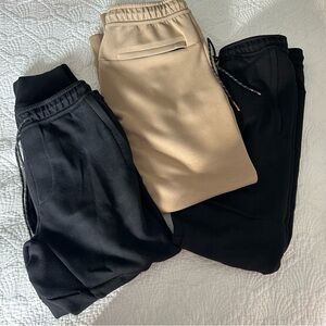 American Eagle Outfitters Jogger Pants Bundle of 3 Men’s Small Camel and Black